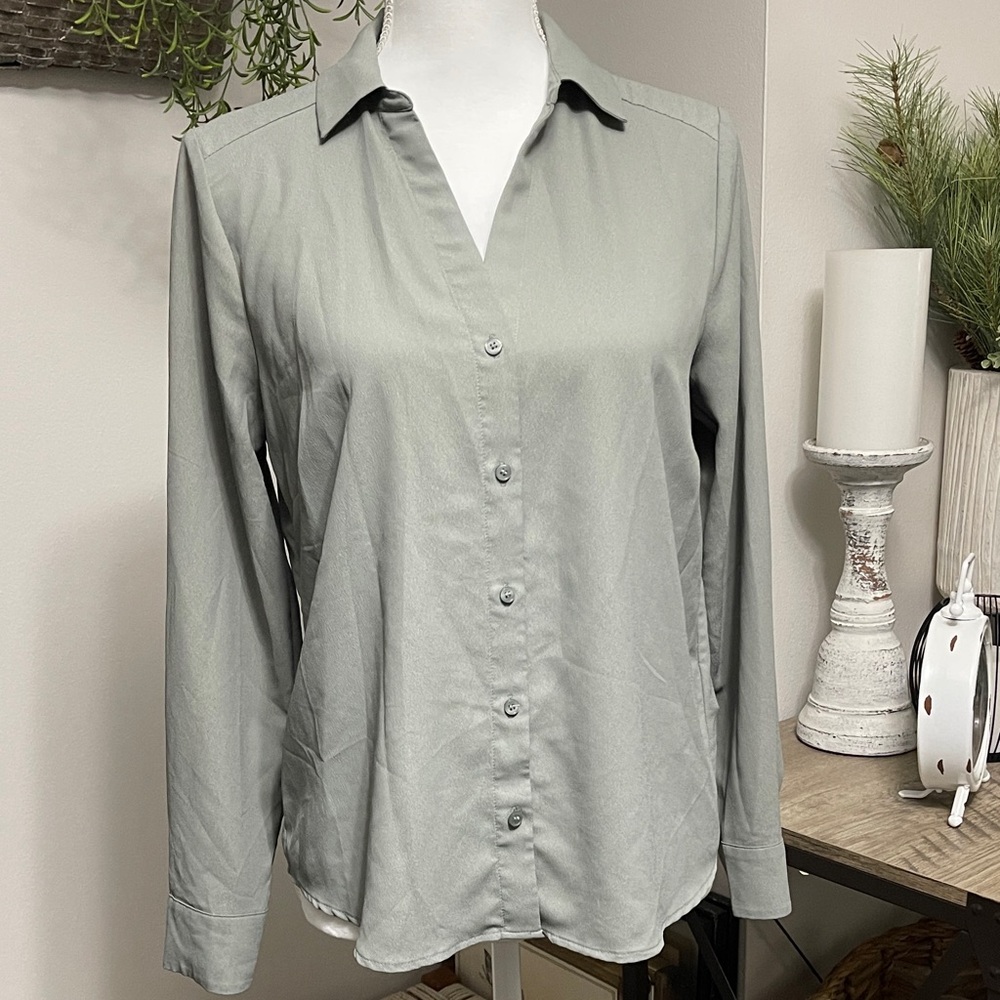 H&M Women's Button-Down Shirt in Light Gray